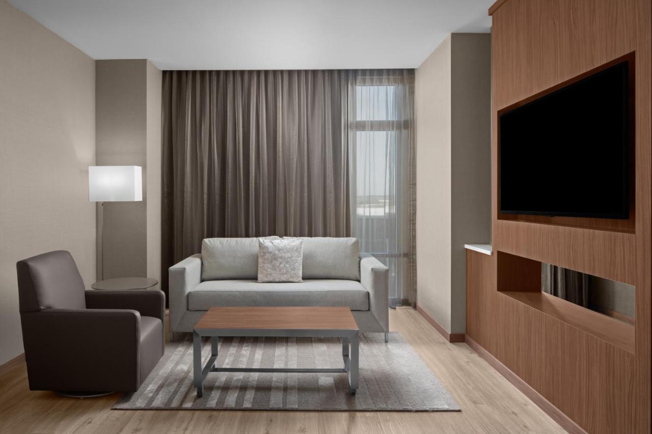 Ac Hotel By Marriott Charlotte Ballantyne Bagian luar foto